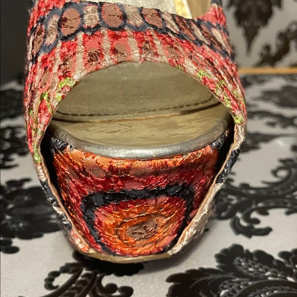 Wild Pair Multicolor Patterned Heels missing stra… - image 7